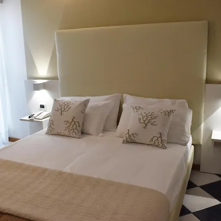 Hotel El Salvador Frontemare Piscina Riscaldata Jesolo